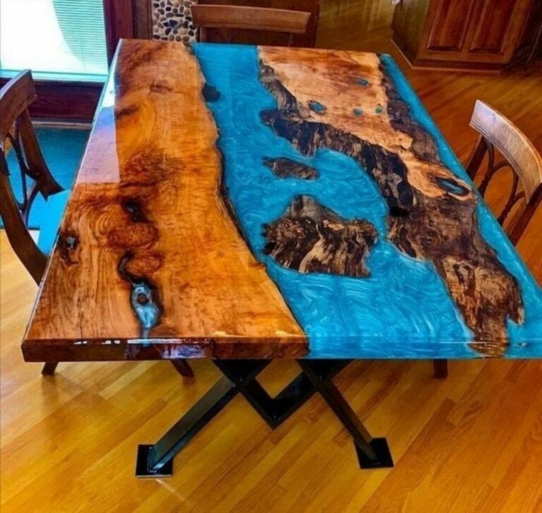 meja kayu tua menyambung resin